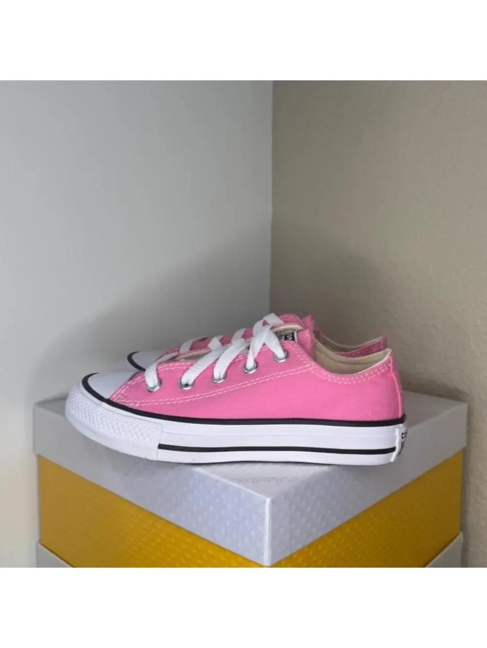 🩷🌸 Converse Chuck Taylor All Star Low Top | Youth Size 12 |